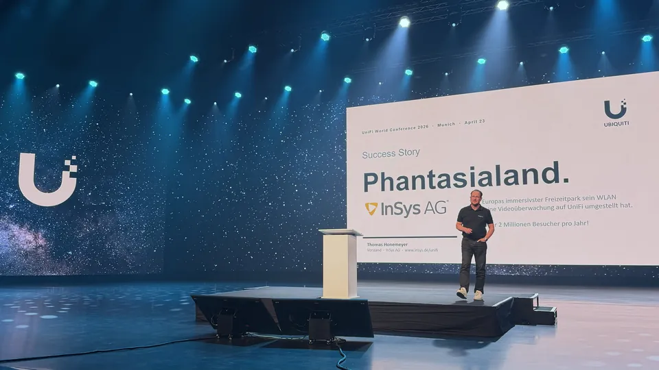 Thomas Honemeyer, Vorstand der InSys AG®, stellt das UniFi Referenzprojekt Phantasialand auf der UniFi World Conference 2026 in München vor